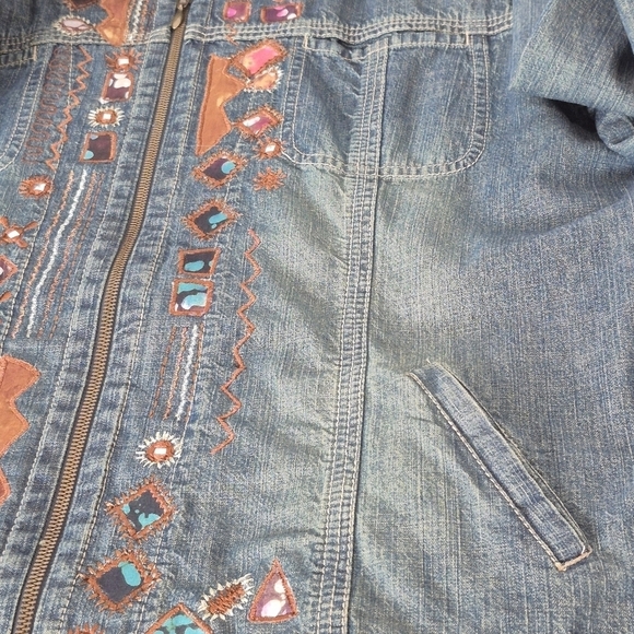 Chico's Southwestern Aztec-Style Embroidered Denim Zip Jacket - Size 2 (L/12) - Picture 8 of 14